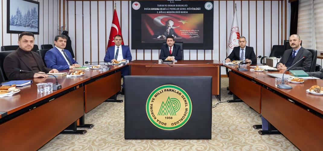 Bölge Müdürümüz Sayın Hacı Ahmet Çiçek başkanlığında; Bölge Müdür Yardımcılarımız Yunus Aydemir, Üzeyir Özaslan, Merkez Şube Müdürlerimiz ve DKMP İl Müdürlerimizin katılımıyla 2026 Yılı Genel Değerlendirme Toplantısı gerçekleştirildi.