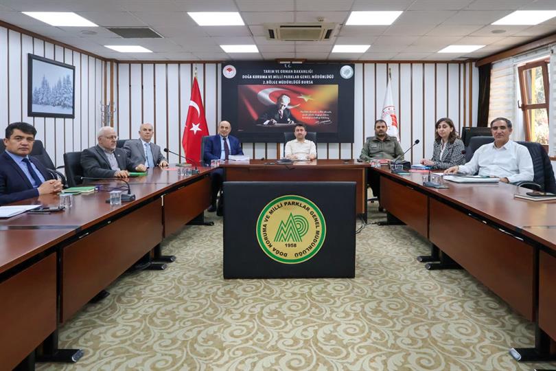 Marmara Ormancılık Araştırma Enstitüsü Müdürü Dr. Mehmet ÖZDEMİR ve beraberindeki heyet, Bölge Müdürlüğümüzü ziyaret etti.